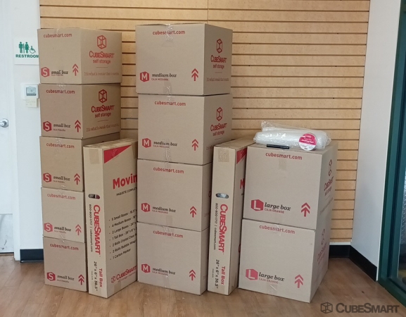 Storage Units at CubeSmart Self Storage - Washington - 1850 New York Ave NE - 1850 New York Avenue NE