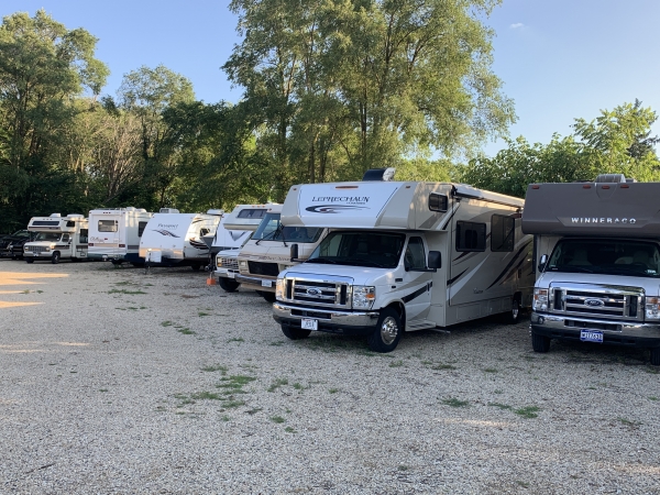 Facility photo: //images.sparefoot.com/medium/2090085d56bdab802bb.jpg