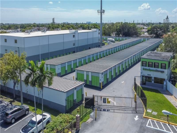 Storage Units at Extra Space Storage - 0254 - Miami - Coral Way - 9848 Coral Way