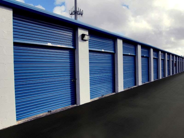 Storage Units at Extra Space Storage - 0254 - Miami - Coral Way - 9848 Coral Way