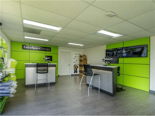 Storage Units at Extra Space Storage - 1366 - Tampa - Cypress St - 5045 West Cypress Street