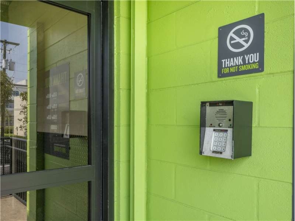 Storage Units at Extra Space Storage - 1366 - Tampa - Cypress St - 5045 West Cypress Street