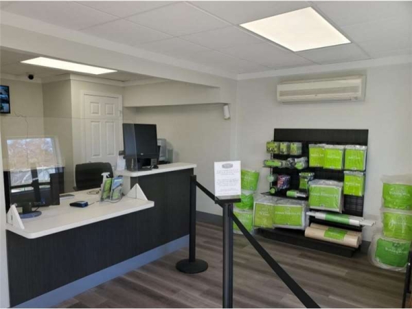 Storage Units at Extra Space Storage - 8967 - Houston - S Lake Houston Pkwy - 7007 South Lake Houston Parkway