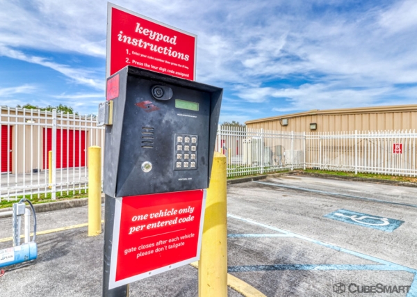 Storage Units at CubeSmart Self Storage - Port St. Lucie - 7680 U.s. 1 - 7680 U.s. 1