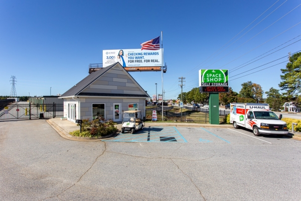 Storage Units at Space Shop Self Storage - Greenville - 1868 Woodruff Road