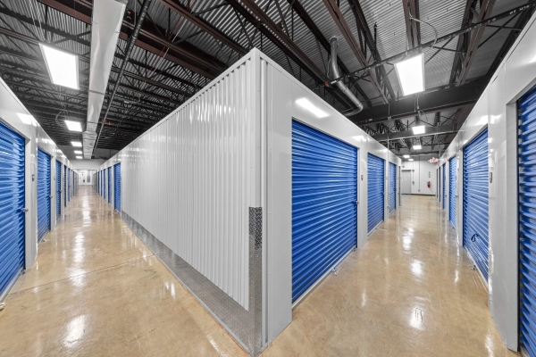 Facility photo: //images.sparefoot.com/medium/2093786880ef3f1bfc8.jpg