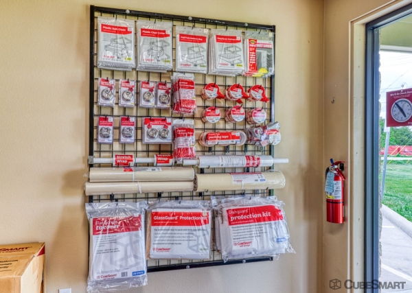 Facility photo: //images.sparefoot.com/medium/2094246883551e52f6b.jpg