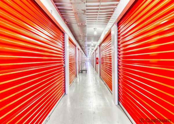 Facility photo: //images.sparefoot.com/medium/2094286894954307535.jpg