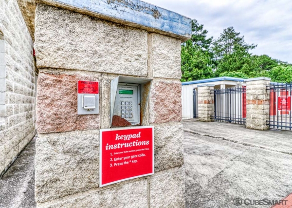 Facility photo: //images.sparefoot.com/medium/20942868949549f2066.jpg