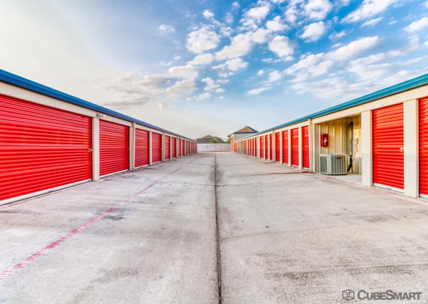 Storage Units at CubeSmart Self Storage - Katy - 18860 W Little York - 18860 West Little York