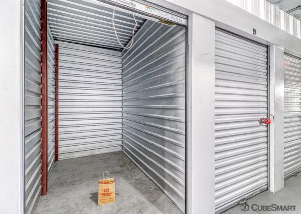 Storage Units at CubeSmart Self Storage - Houston - 10801 Sabo Rd - 10801 Sabo Road