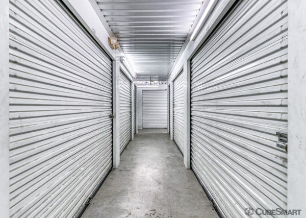 Storage Units at CubeSmart Self Storage - Houston - 10801 Sabo Rd - 10801 Sabo Road