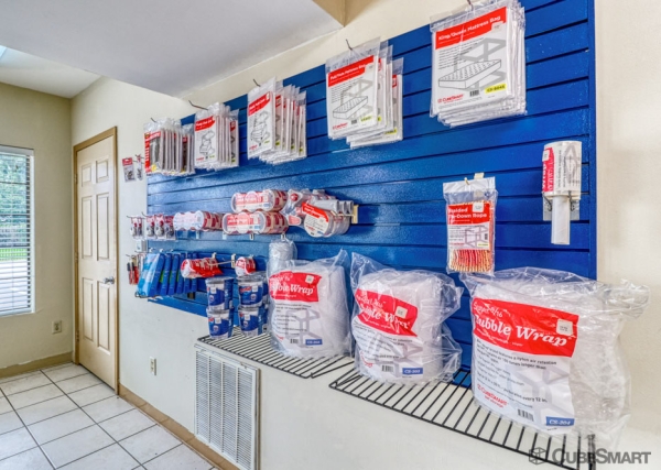 Storage Units at CubeSmart Self Storage - Houston - 10801 Sabo Rd - 10801 Sabo Road