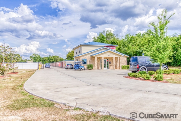 Facility photo: //images.sparefoot.com/medium/209442685cf6d2541c7.jpg