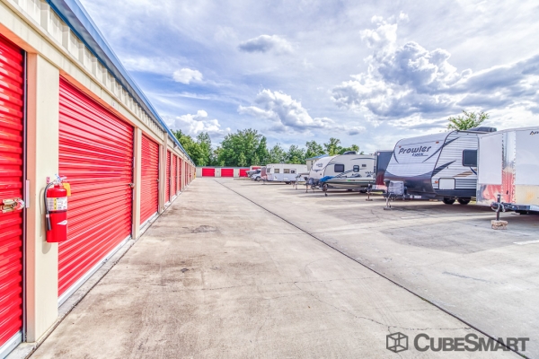 Storage Units at CubeSmart Self Storage - Summerfield - 15855 U.S. 441 - 15855 US Hwy 441
