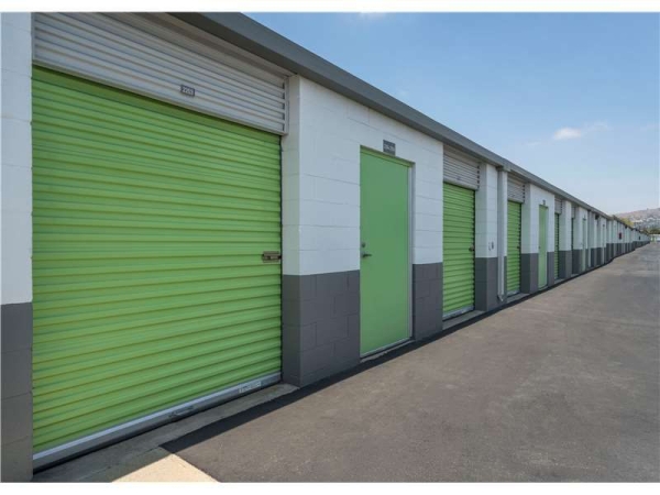 Facility photo: //images.sparefoot.com/medium/209561699432dc34a37.jpg