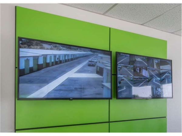 Facility photo: //images.sparefoot.com/medium/209561699432de5dd27.jpg