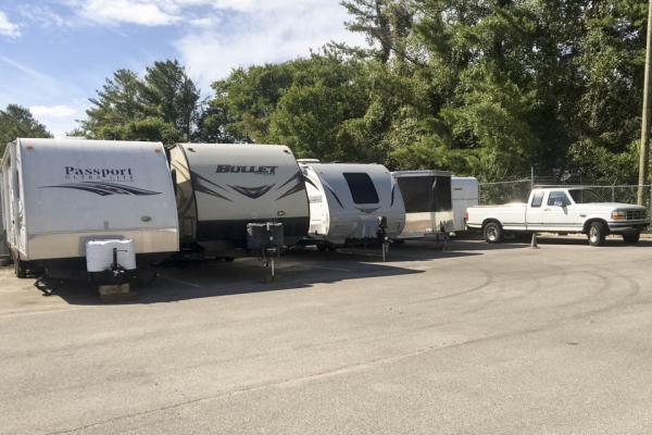 Facility photo: //images.sparefoot.com/medium/2096455e18d9059d510.jpg