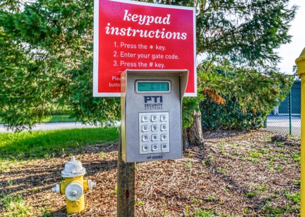 Facility photo: //images.sparefoot.com/medium/20978068834f22592d6.jpg
