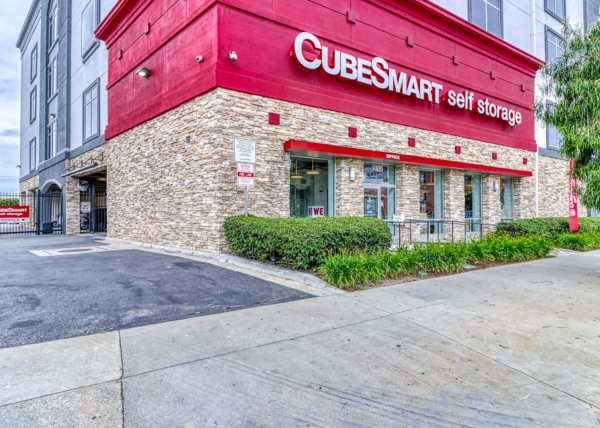 Storage Units at CubeSmart Self Storage - Los Angeles - 11820 W Olympic B - 11820 West Olympic Boulevard