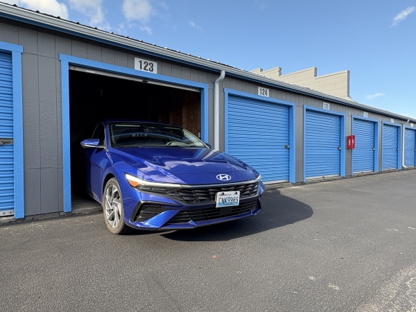 Facility photo: //images.sparefoot.com/medium/20987069152ee97940c.jpg