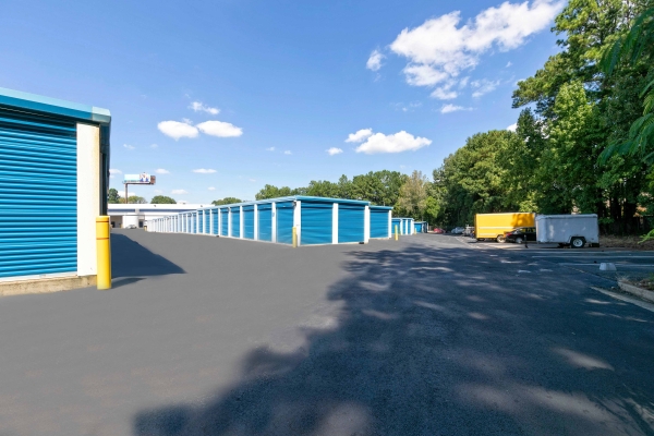 Storage Units at Prime Storage - Marietta - Powers Ferry Place - 1155 POWERS FERRY PLACE