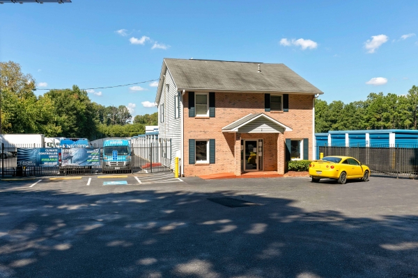 Storage Units at Prime Storage - Marietta - Powers Ferry Place - 1155 POWERS FERRY PLACE