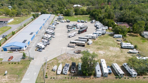 Facility photo: //images.sparefoot.com/medium/20997968f26ab57f980.jpg