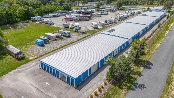 Facility photo: //images.sparefoot.com/medium/20997968f26ac3a6540.jpg