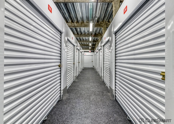 Storage Units at CubeSmart Self Storage - Ashburn - 45000 Russell Branch Pkwy - 45000 Russell Branch Parkway