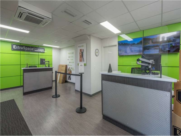 Storage Units at Extra Space Storage - 8188 - Tampa - W Hillsborough Ave - 4105 West Hillsborough Avenue