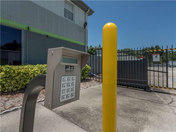 Storage Units at Extra Space Storage - 8188 - Tampa - W Hillsborough Ave - 4105 West Hillsborough Avenue