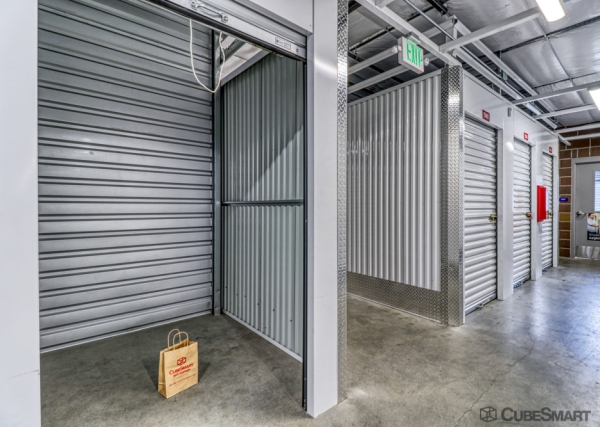 Facility photo: //images.sparefoot.com/medium/210504688c8618cbb3e.jpg