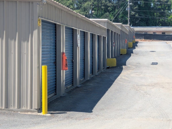 Facility photo: //images.sparefoot.com/medium/210509686d9da8cedee.jpg