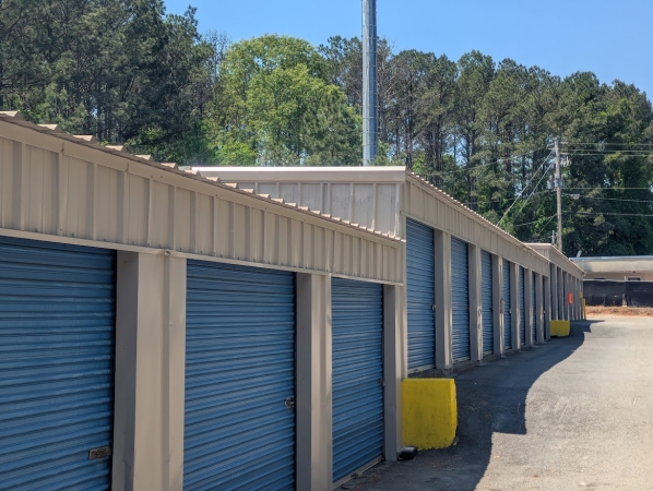 Facility photo: //images.sparefoot.com/medium/210509687828d344ada.jpg
