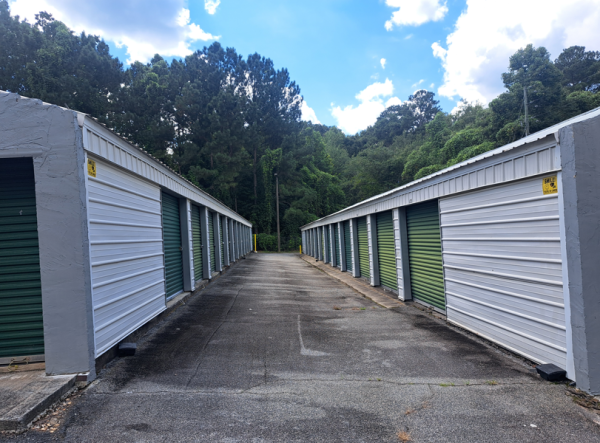 Facility photo: //images.sparefoot.com/medium/21051068d718372b377.png
