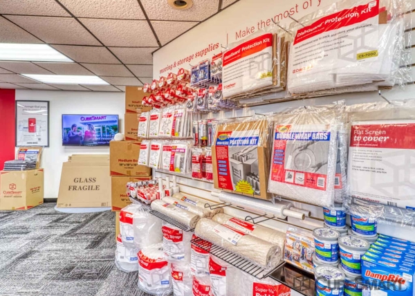Facility photo: //images.sparefoot.com/medium/210538686f87a0367eb.jpg