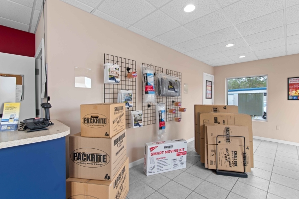 Facility photo: //images.sparefoot.com/medium/2106186981188be5d41.jpg