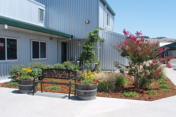 Facility photo: //images.sparefoot.com/medium/2106365c2fb36e9524d.jpg