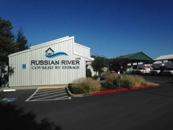 Facility photo: //images.sparefoot.com/medium/2106365c2fb49886ae4.jpg