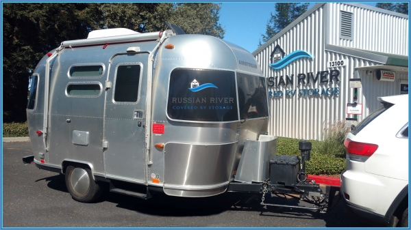 Facility photo: //images.sparefoot.com/medium/2106365c65f38aa49b5.jpg