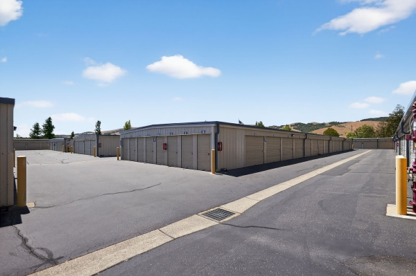 Facility photo: //images.sparefoot.com/medium/2106926899f966c2d82.jpg
