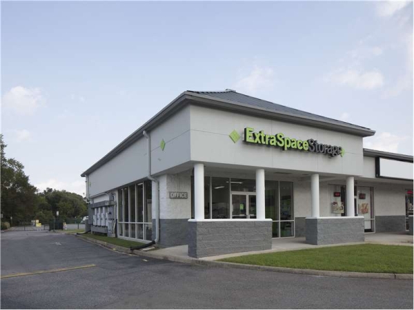 Storage Units at Extra Space Storage - 1325 - Richmond - 6100 W Broad St - 6100 West Broad Street