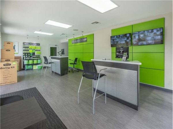 Storage Units at Extra Space Storage - 1631 - Orlando - Hoffner Ave - 5753 Hoffner Avenue