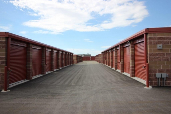 Storage Units at Airport Landing Self Storage - 7508 S Airport Road