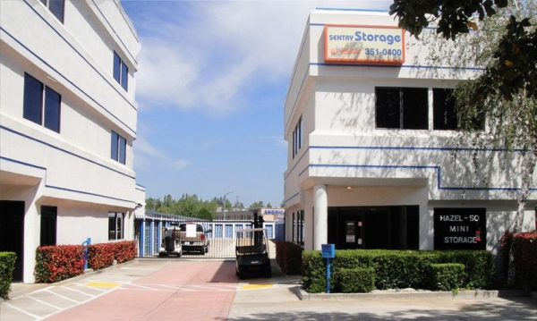 Facility photo: //images.sparefoot.com/medium/21079869fe16ce25dcd.jpg