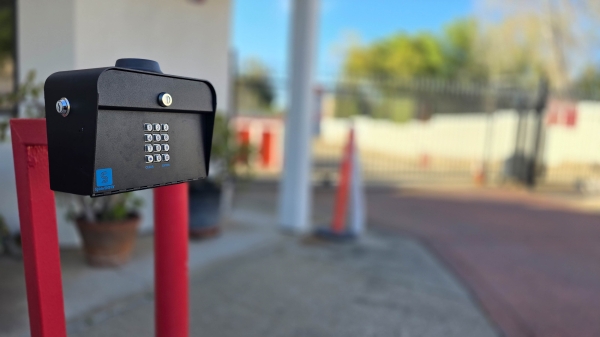 Facility photo: //images.sparefoot.com/medium/21080169fe1a185dbf5.jpg