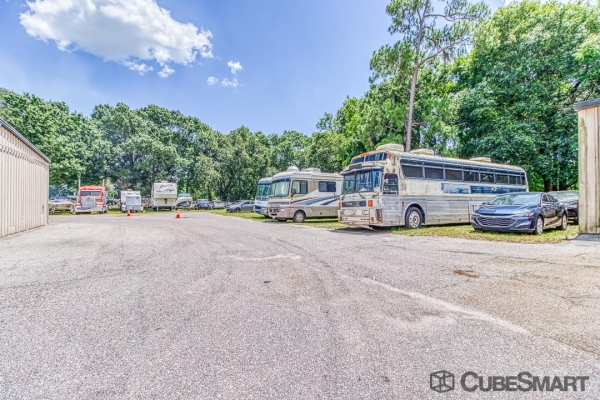 Facility photo: //images.sparefoot.com/medium/210829689458f535721.jpg