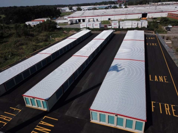 Facility photo: //images.sparefoot.com/medium/2109025c65c2c0ce077.jpeg