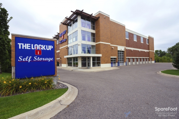 Facility photo: //images.sparefoot.com/medium/2109465c6c5de065f6e.jpg